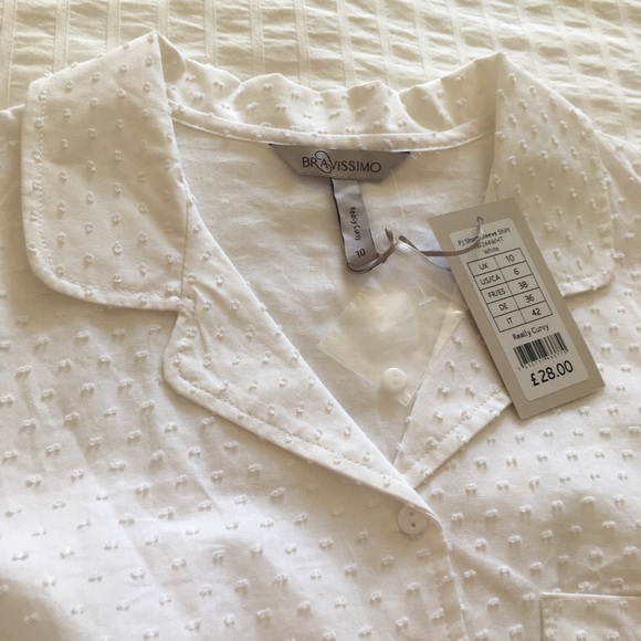 Retro White Buttonup - Picture 5 of 11